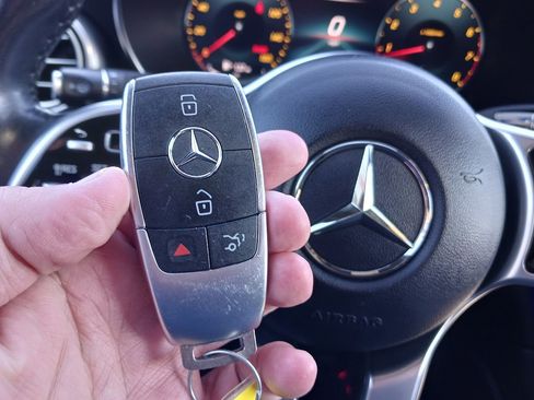 Used 2021 Mercedes-Benz GLC 300 4MATIC image 33