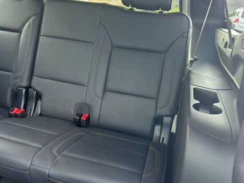 Used 2025 Chevrolet Suburban High Country AWD/4WD image 42