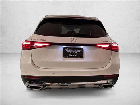 Used 2023 Mercedes-Benz GLC 300 4MATIC image 6