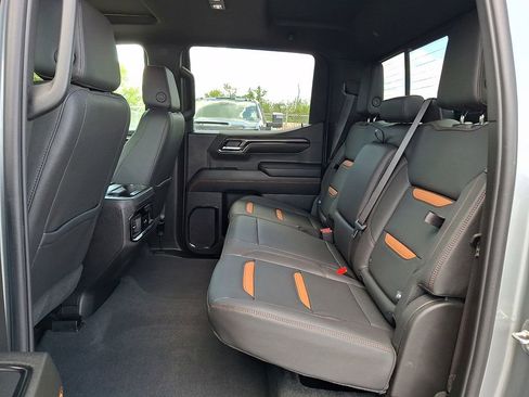 Used 2024 GMC Sierra 1500 AT4 w/ AT4 Preferred Package AWD/4WD image 13