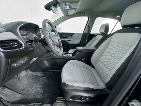 Used 2020 Chevrolet Equinox LS w/ LS Convenience Package image 14