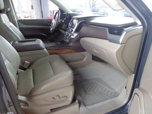 Used 2015 Chevrolet Suburban LTZ image 18