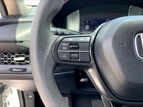 Used 2025 Honda Accord SE image 23