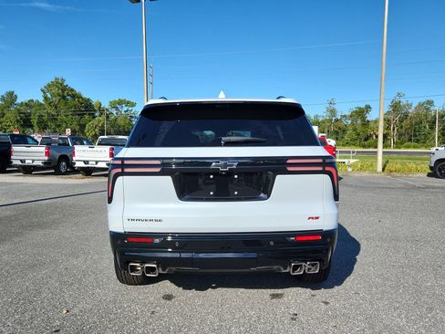 New 2026 Chevrolet Traverse RS image 5