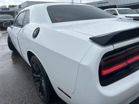 Used 2016 Dodge Challenger R/T Plus image 3