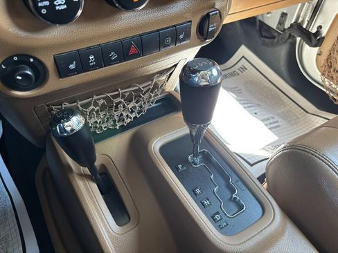 Used 2012 Jeep Wrangler Sahara AWD/4WD image 13