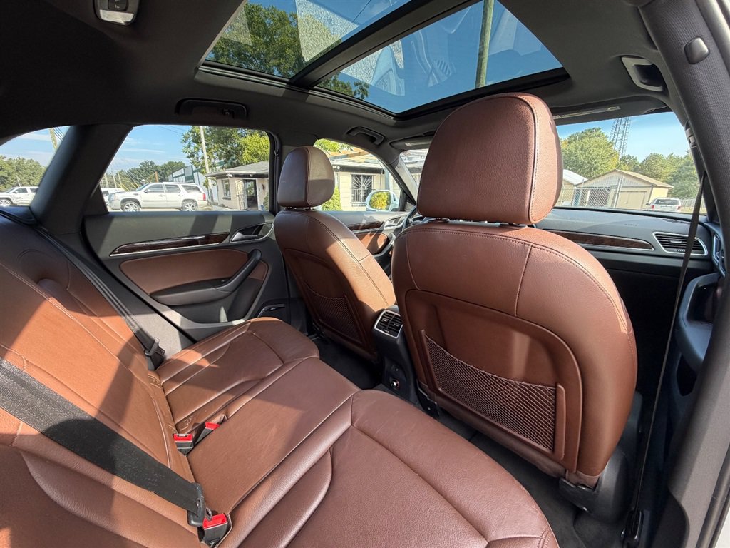 Used 2015 Audi Q3 2.0T Prestige w/ Prestige Package AWD/4WD image 22