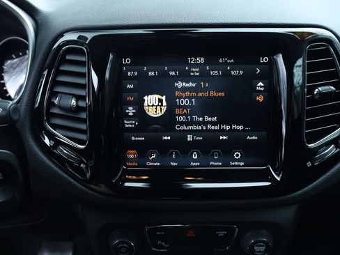 Used 2020 Jeep Compass Latitude image 7