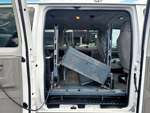 Used 2011 Ford E-350 and Econoline 350 XLT image 28