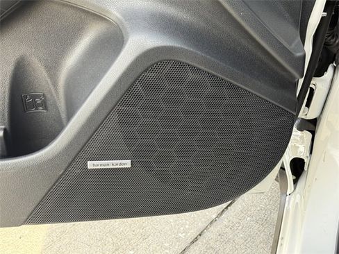 Used 2025 Subaru Crosstrek 2.5i Limited w/ Popular Package #3A image 16