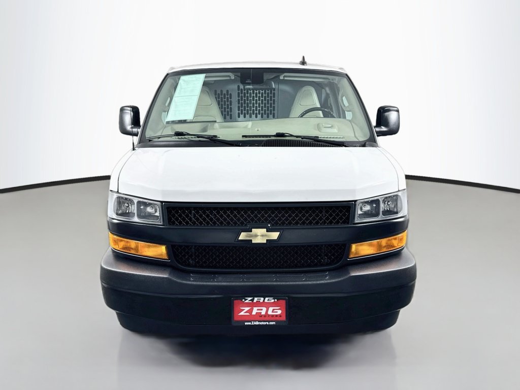 Used 2020 Chevrolet Express 3500 w/ Driver Convenience Package RWD image 8
