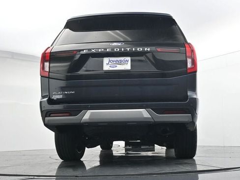 Used 2025 Ford Expedition Platinum w/ Driver's Package AWD/4WD image 34