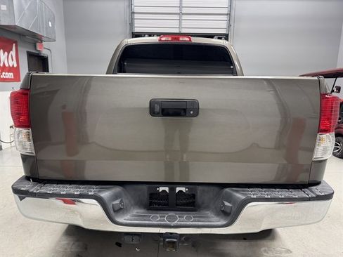 Used 2013 Toyota Tundra 4x4 CrewMax image 6