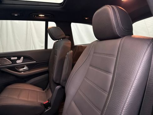 Certified 2025 Mercedes-Benz GLS 580 4MATIC image 18