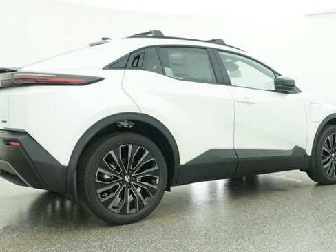 New 2026 Toyota C-HR AWD/4WD image 38