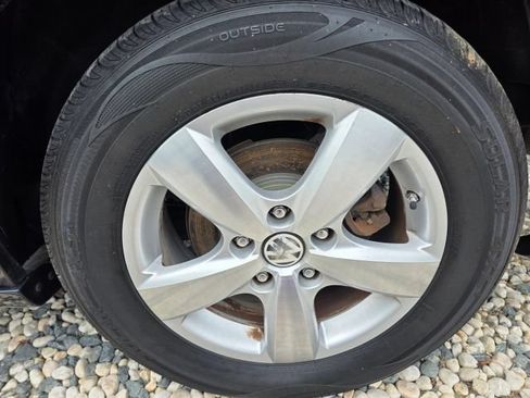Used 2010 Volkswagen Routan SEL Premium FWD image 10