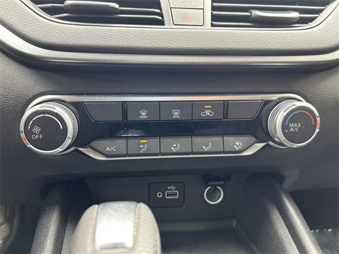 Used 2024 Nissan Altima 2.5 S image 34