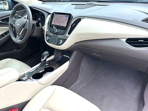Used 2024 Chevrolet Malibu LT image 21