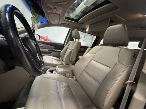 Used 2011 Honda Odyssey Touring Elite image 25