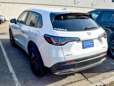 Used 2023 Honda HR-V Sport image 18