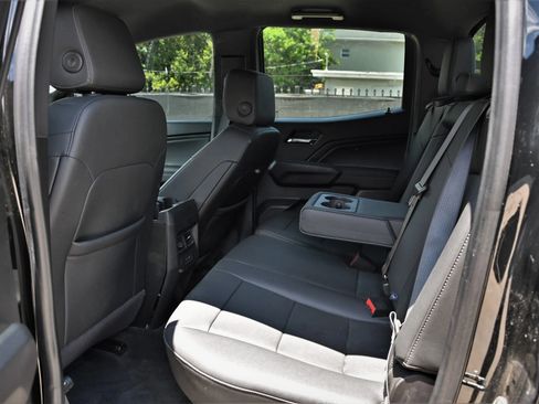 Used 2024 GMC Canyon Elevation w/ Elevation Premium Package RWD image 16