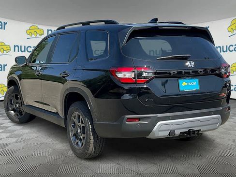 New 2025 Honda Pilot TrailSport image 5