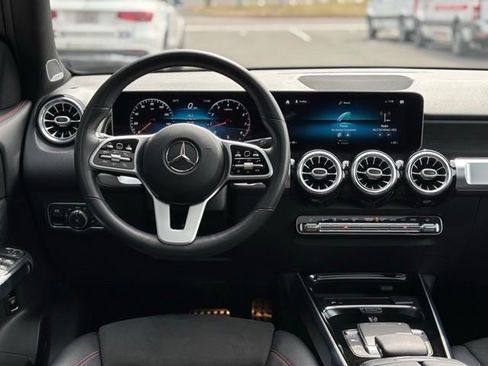 Certified 2021 Mercedes-Benz GLB 250 4MATIC image 27