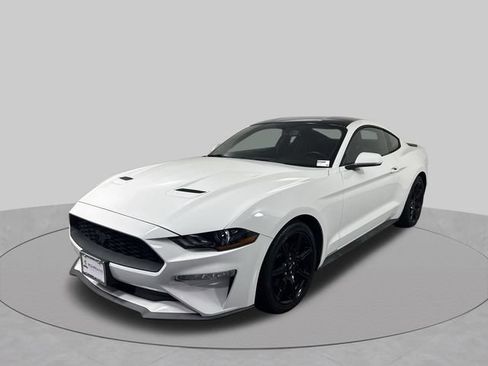Used 2018 Ford Mustang Coupe w/ Equipment Group 101A RWD image 2