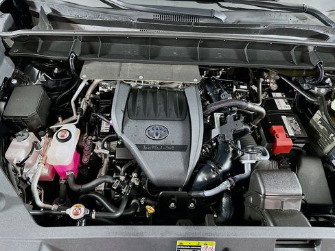 Used 2023 Toyota Highlander XLE image 35