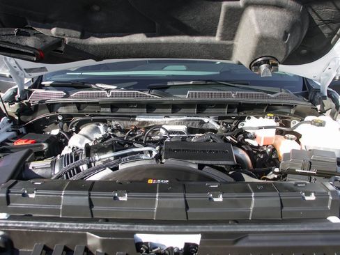 Used 2025 GMC Sierra 2500 Denali Ultimate image 16