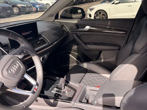 Used 2023 Audi SQ5 Prestige w/ Prestige Package AWD/4WD image 10