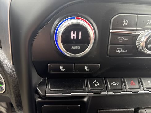 Used 2022 GMC Sierra 1500 SLE image 29