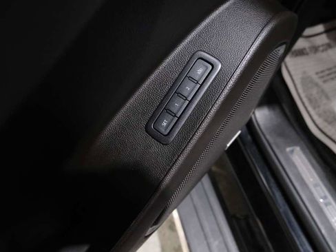 Used 2019 GMC Yukon XL Denali w/ Denali Ultimate Package AWD/4WD image 22