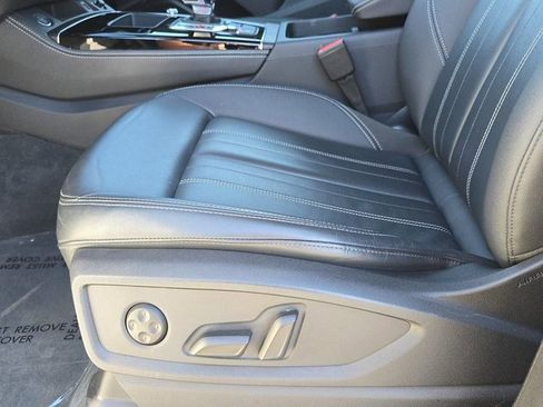 Certified 2023 Audi Q5 2.0T Premium Plus w/ Premium Plus Package image 17