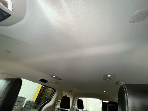 Used 2024 Chrysler Pacifica Touring-L FWD image 22