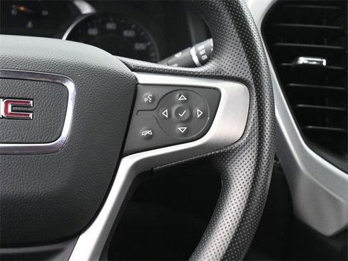 Used 2023 GMC Acadia SLE w/ Driver Convenience Package image 31