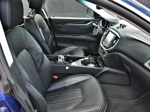 Used 2016 Maserati Ghibli RWD image 12