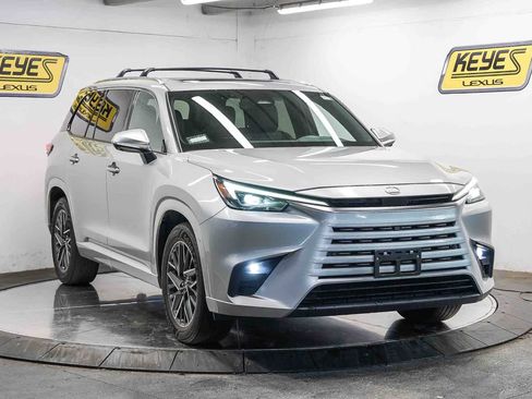 Used 2024 Lexus TX 350 AWD w/ Captains Chair Package image 5