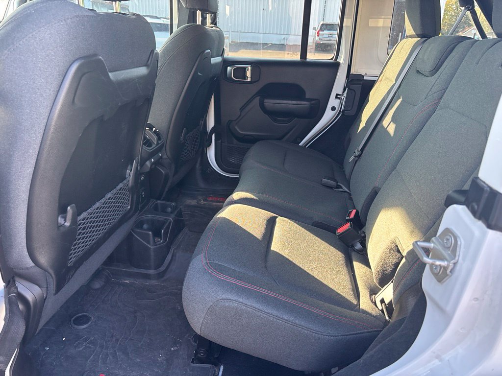 Used 2024 Jeep Wrangler Unlimited Rubicon w/ Convenience Group AWD/4WD image 9