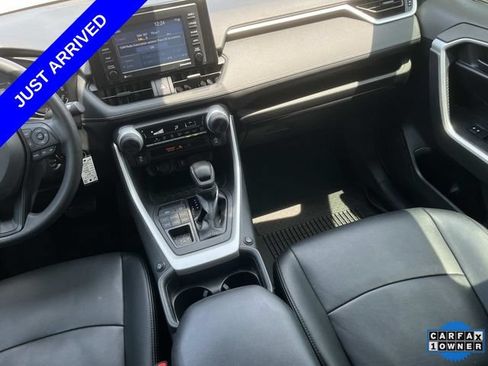 Used 2021 Toyota RAV4 LE AWD/4WD image 25