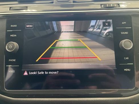Certified 2020 Volkswagen Tiguan SE R-Line image 20