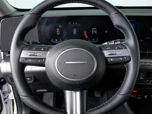 Used 2024 Hyundai Kona SEL FWD image 8
