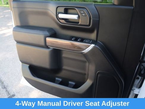 Used 2020 Chevrolet Silverado 1500 RST AWD/4WD image 17