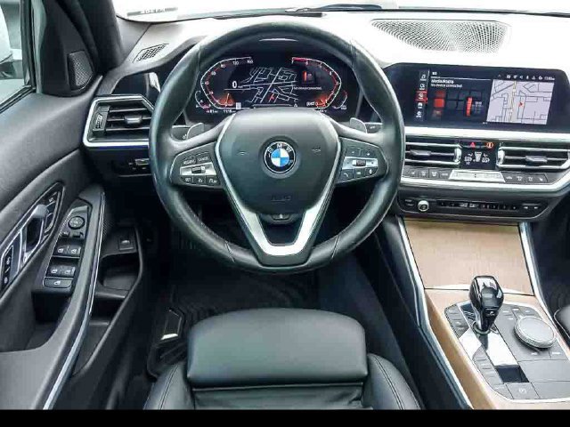 Used 2020 BMW 330i xDrive Sedan w/ Premium Package AWD/4WD image 16