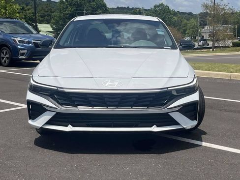 Certified 2026 Hyundai Elantra Sport FWD image 8