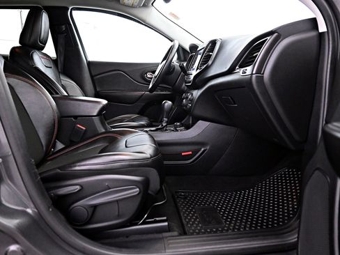 Used 2021 Jeep Cherokee Trailhawk w/ Trailer Tow Group image 25