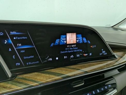 Used 2021 Cadillac Escalade ESV Sport Platinum image 23