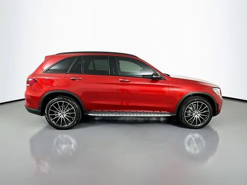 Used 2021 Mercedes-Benz GLC 300 image 4