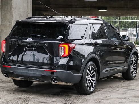 Used 2022 Ford Explorer ST-Line image 4