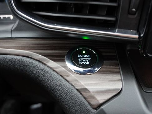 Certified 2020 Ford Explorer Limited AWD/4WD image 34